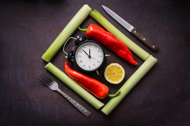 gezonde snacks in keuken op kantoor